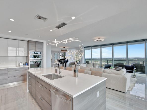 100 E Las Olas Blvd 4301, Fort Lauderdale FL 33301