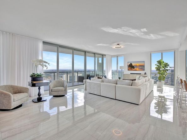 100 E Las Olas Blvd 4301, Fort Lauderdale FL 33301