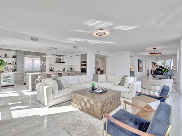 100 E Las Olas Blvd 4301, Fort Lauderdale FL 33301