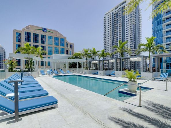 100 E Las Olas Blvd 4301, Fort Lauderdale FL 33301