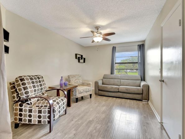 5869 Parkwalk Drive, Boynton Beach FL 33472