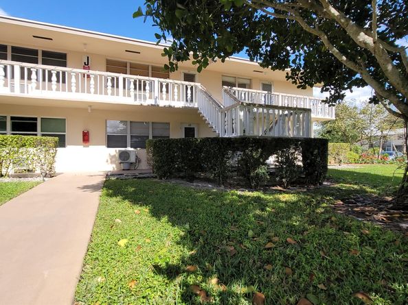 232 Canterbury J, West Palm Beach FL 33417