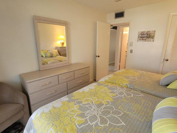 232 Canterbury J, West Palm Beach FL 33417