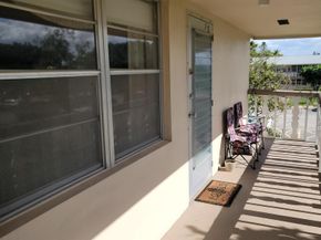 232 Canterbury J, West Palm Beach FL 33417