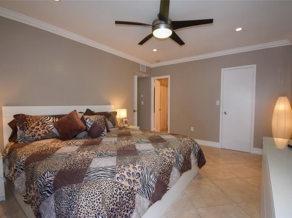 17560 Atlantic Blvd 215, Sunny Isles Beach FL 33160