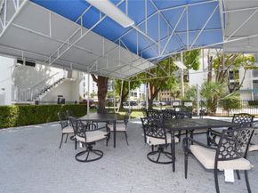 17560 Atlantic Blvd 215, Sunny Isles Beach FL 33160