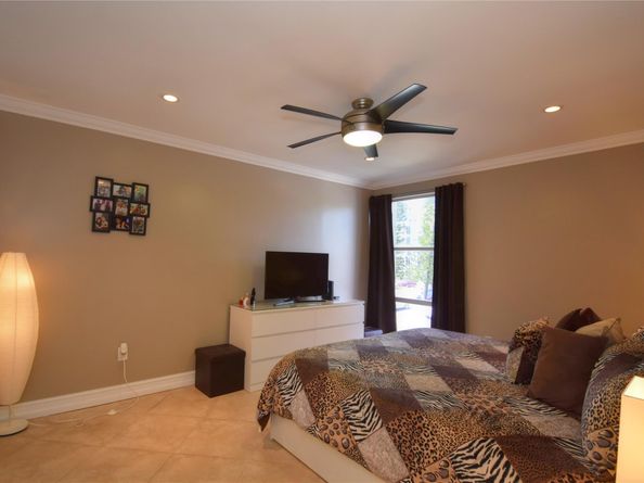 17560 Atlantic Blvd 215, Sunny Isles Beach FL 33160