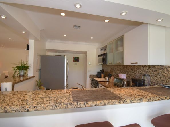 17560 Atlantic Blvd 215, Sunny Isles Beach FL 33160