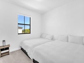 20308 NW 6th Pl, Miami Gardens FL 33169