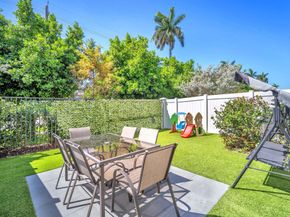 20308 NW 6th Pl, Miami Gardens FL 33169