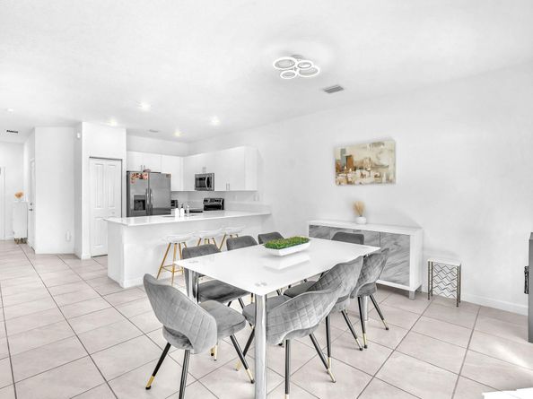 20308 NW 6th Pl, Miami Gardens FL 33169