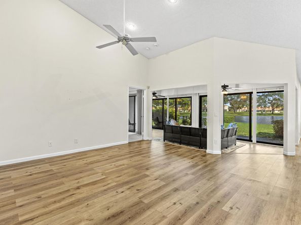 8261 Waterline Drive, Boynton Beach FL 33472