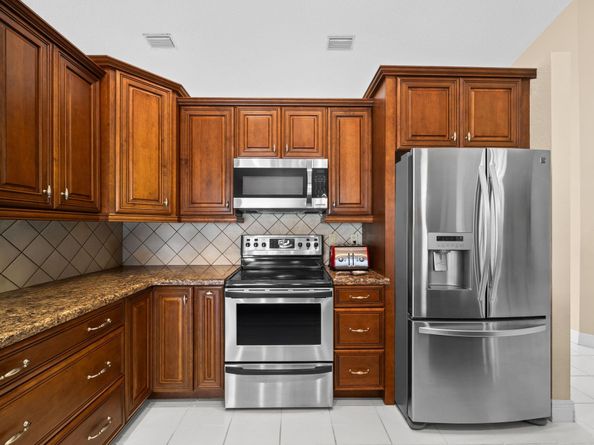 3919 NW 57th St, Coconut Creek FL 33073