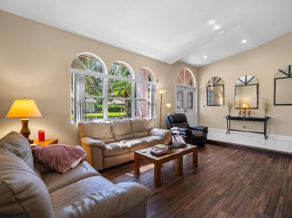 3919 NW 57th St, Coconut Creek FL 33073