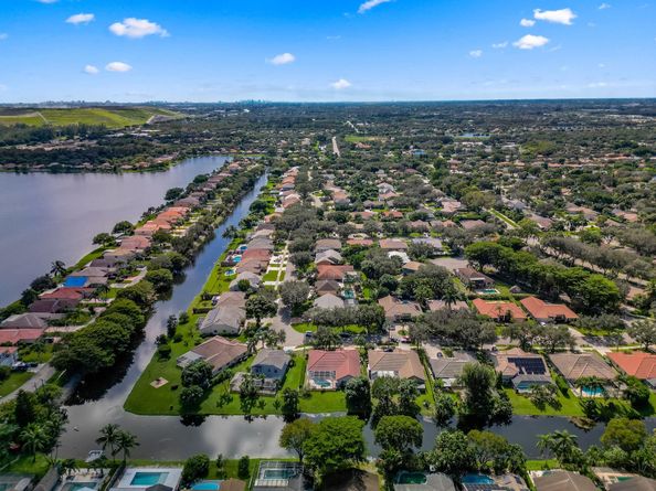 3919 NW 57th St, Coconut Creek FL 33073