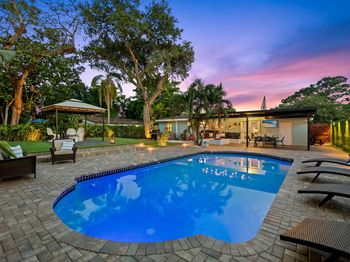1813 SW 10th Ct