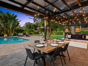 1813 SW 10th Ct, Fort Lauderdale FL 33312