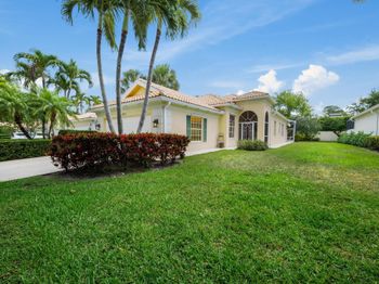 4643 Hammock Circle