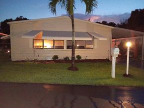 3353 Lake Overlook Pl, Lantana FL 33462