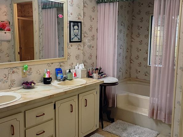 3353 Lake Overlook Pl, Lantana FL 33462