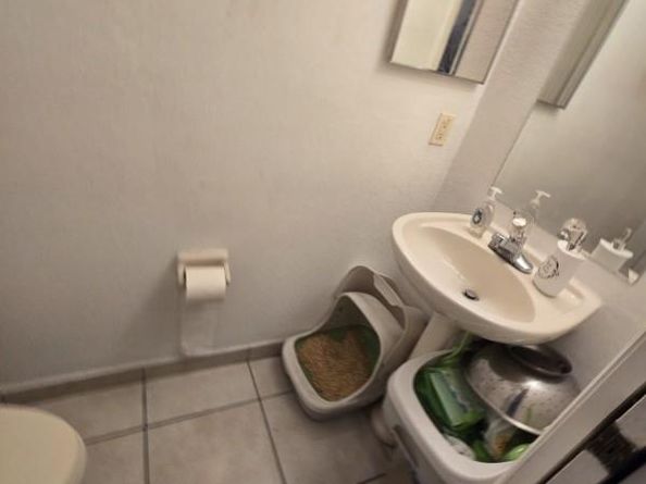 8930 W Flagler St 221, Miami FL 33174