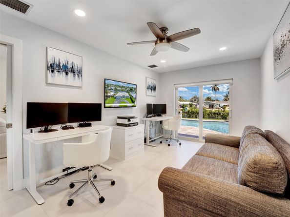 320 SE 5th Ave, Pompano Beach FL 33060