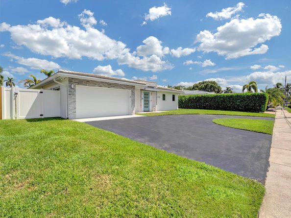 320 SE 5th Ave, Pompano Beach FL 33060