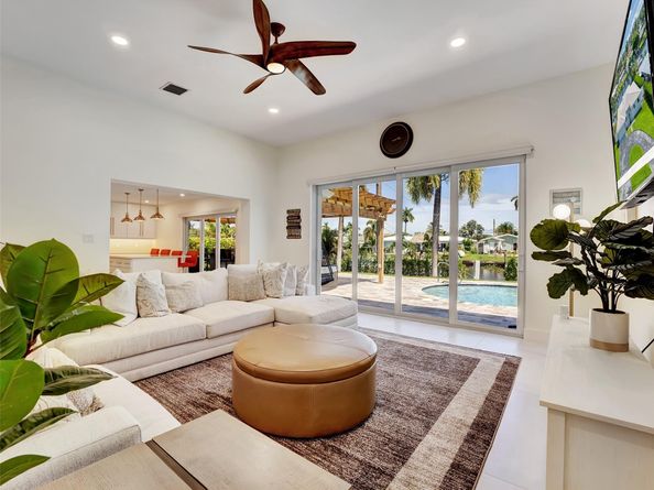 320 SE 5th Ave, Pompano Beach FL 33060