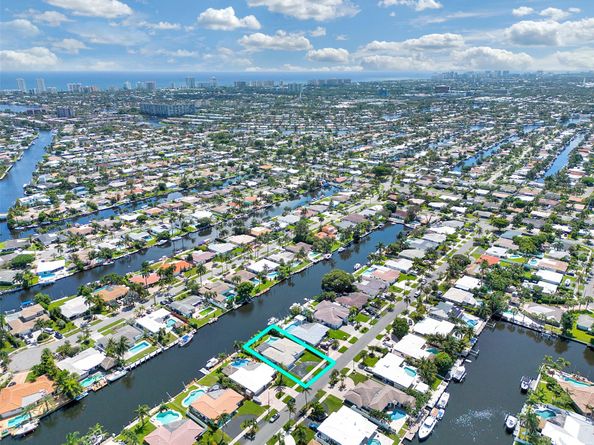 320 SE 5th Ave, Pompano Beach FL 33060