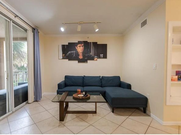 6556 Emerald Dunes Drive 207, West Palm Beach FL 33411