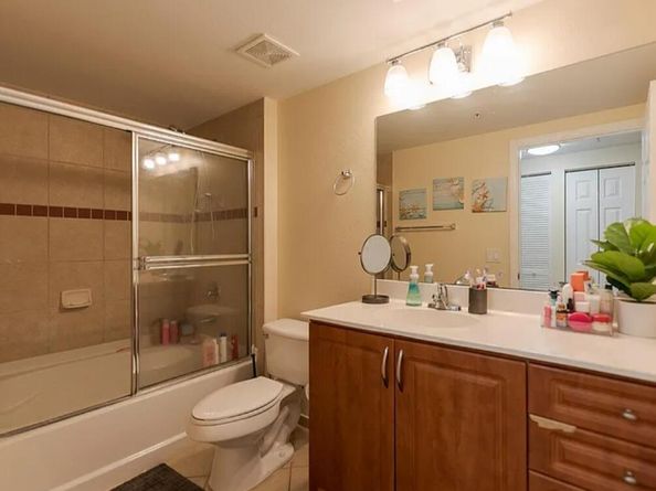 6556 Emerald Dunes Drive 207, West Palm Beach FL 33411