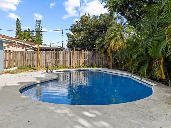 3318 NW 69th Court, Fort Lauderdale FL 33309
