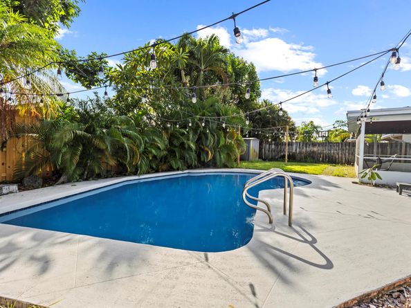 3318 NW 69th Court, Fort Lauderdale FL 33309