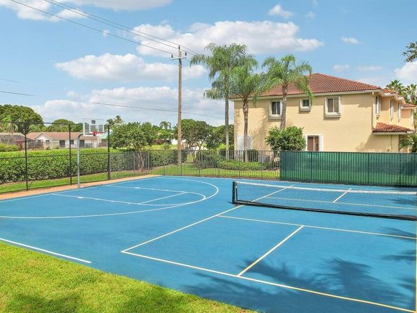 2850 S Oasis Drive, Boynton Beach FL 33426