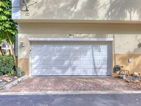 2850 S Oasis Drive, Boynton Beach FL 33426