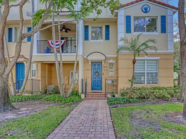 2850 S Oasis Drive, Boynton Beach FL 33426