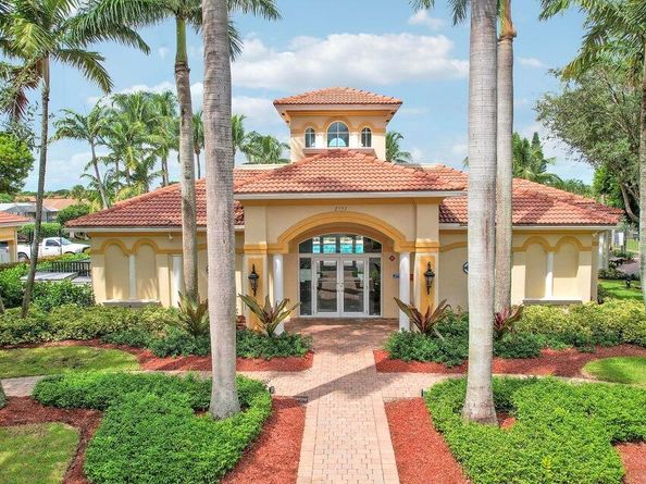 2850 S Oasis Drive, Boynton Beach FL 33426