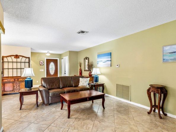 3709 Hertford Court, Greenacres FL 33463