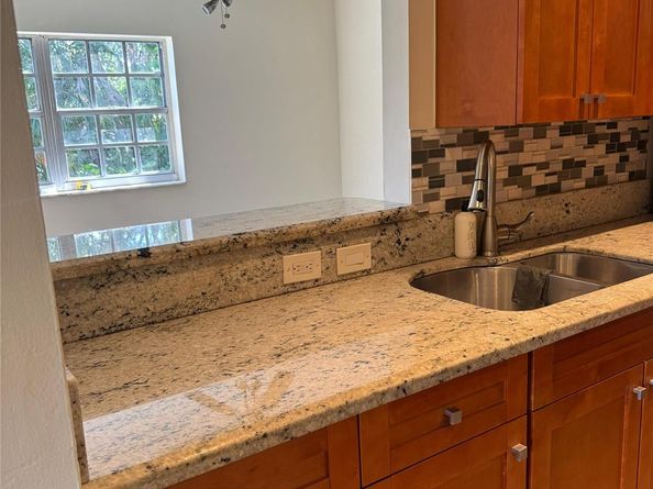 1407 NE 56th St 201, Fort Lauderdale FL 33334