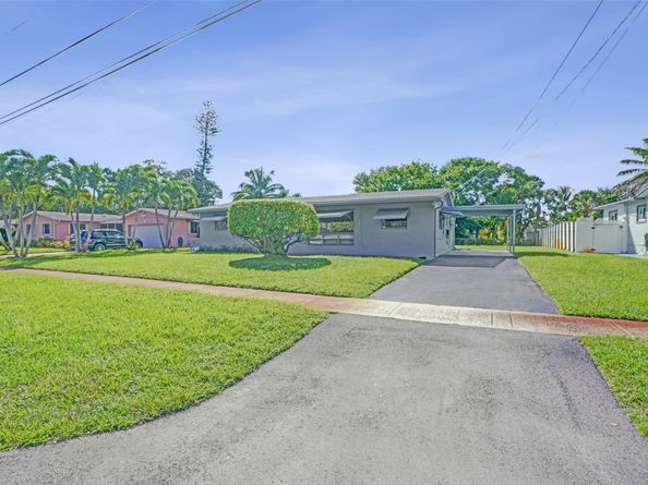 4738 NW 5th St, Plantation FL 33317