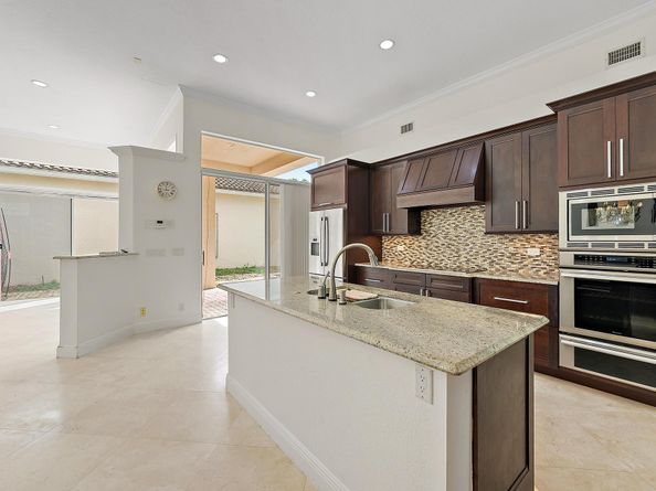6612 NW 23rd Terrace, Boca Raton FL 33496