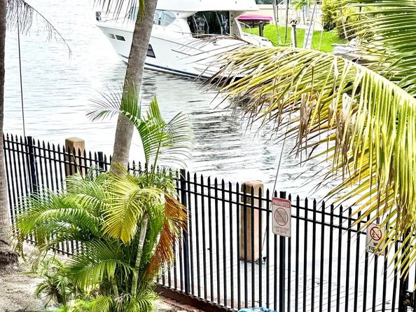 2903 NE 163 Street 208, North Miami Beach FL 33160
