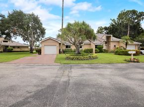6827 Fountains Circle, Lake Worth FL 33467