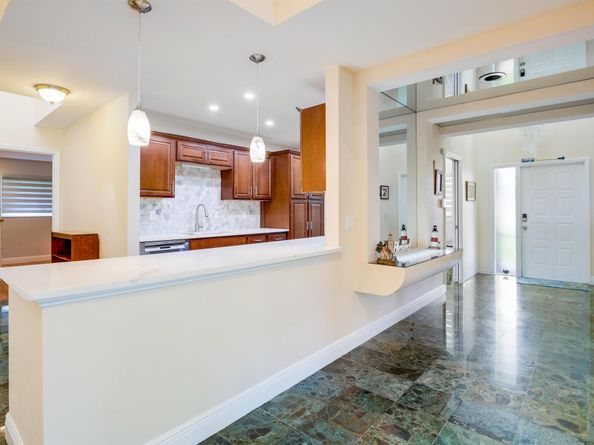 6827 Fountains Circle, Lake Worth FL 33467