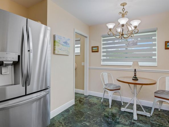 6827 Fountains Circle, Lake Worth FL 33467