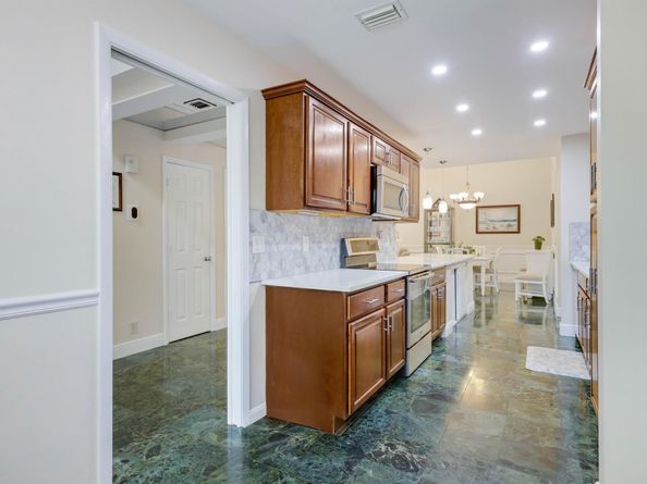 6827 Fountains Circle, Lake Worth FL 33467