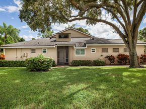 6827 Fountains Circle, Lake Worth FL 33467