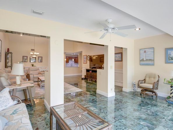 6827 Fountains Circle, Lake Worth FL 33467