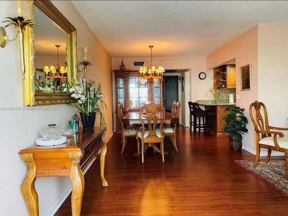 308 Wellington D, West Palm Beach FL 33417