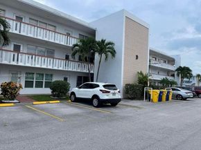 308 Wellington D, West Palm Beach FL 33417